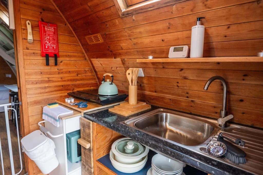 Robin Nest - Cosy Shepherd'S Hut Hideaway Callington Exterior foto